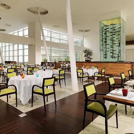Hotel Sheraton Milano Malpensa Airport Ferno